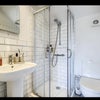 Photo 2: En-Suite