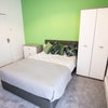 Photo 1: Spacious Double Bedroom