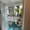 Photo 5: large en-suite bathroom 