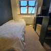 Photo 2: Single room (pic 1)