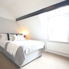 Photo 2: Room 5 - LET AGREED