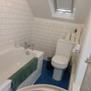 Photo 2: En suite bathroom