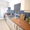 Photo 2: Kitchen