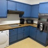 Photo 6: Kitchen