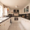 Photo 5: kitchen