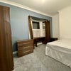 Photo 6: Room 1