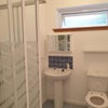 Photo 4: En suite shower room