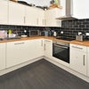Photo 7: Kitchen
