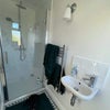 Photo 3: En suite