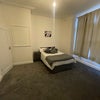 Photo 7: room1