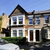 Photo 9: Victorian maisonette: our flat is on the first and second floor. A quiet young couple with no childr