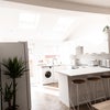 Photo 2: Kitchen