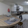 Photo 4: kitchen