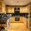 Photo 4: Kitchen