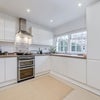 Photo 3: kitchen