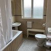 Photo 6: 2nd floor Bathroom