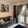 Photo 4: Lounge