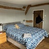 Photo 1: Kingsize Bedroom for single use Room1