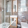 Photo 5: Private bathroom 