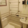 Photo 4: Private shower room 