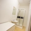 Photo 2: Private en-suite room 