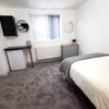 Photo 3: Room 1 en suite