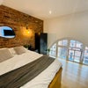 Photo 1: Studio Room