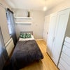 Photo 2: Lovely cosy double bedroom with kitchenette area