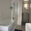 Photo 4: Shared Bathroom -4 people
