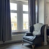 Photo 8: Lounge area 