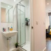 Photo 2: En Suite