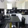 Photo 3: Kitchen Hob Side