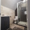 Photo 2: En suite 