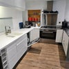 Photo 6: Kitchen Disshwasher and expensive bean coffe3 machine fo connoiseors of coffee