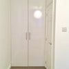 Photo 7: Bedroom built in wardrobe