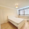 Photo 2: Room 3 - £190pw
