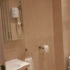 Photo 6: Shower room 