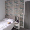 Photo 4: Double bedroom for single occupancy