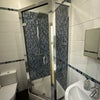 Photo 6: Wash basin, vanity unit, Toilet