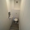 Photo 15: Toilet 2