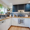 Photo 7: Kitchen