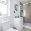 Photo 4: ensuite bathroom 