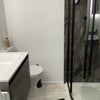Photo 6: modern bathroom 