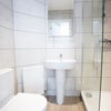 Photo 4: Private en-suite 