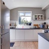 Photo 4: Kitchen