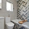 Photo 4: Bathroom