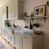 Photo 7: Kitchen