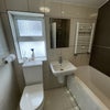 Photo 5: MAIN BATHROOM