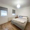 Photo 4: Bedroom 