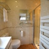 Photo 2: Yellow Room en-suite